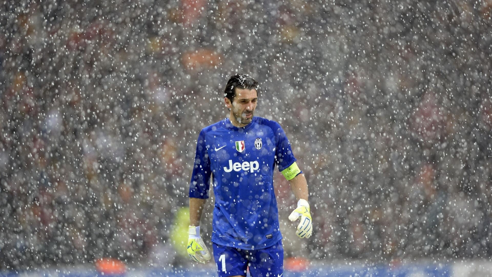 欧洲杯战火争锋：战术创新引领新高潮，欧洲站杯