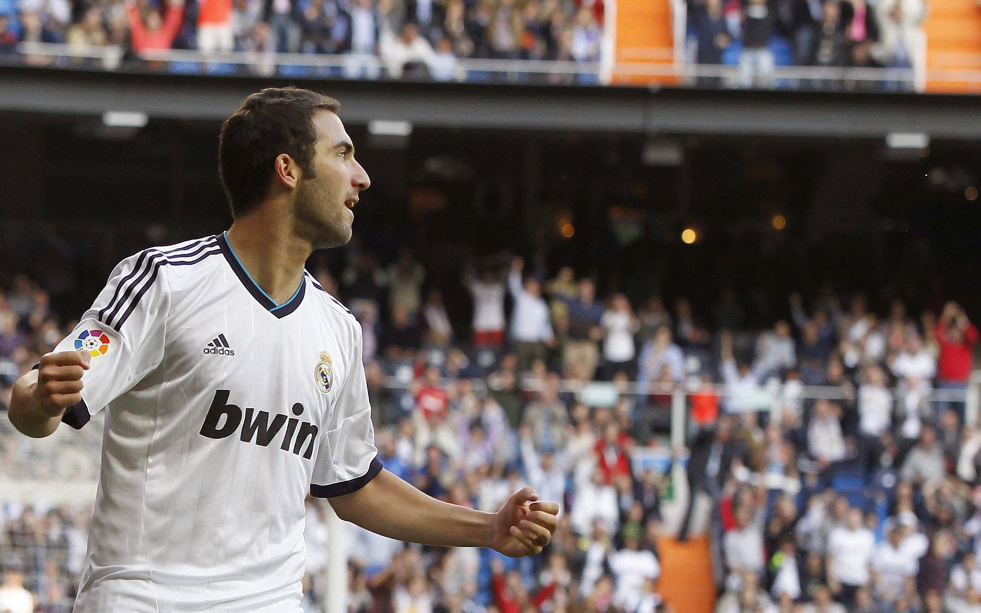 里根·史密斯刷新个人最佳成绩，梅根史密斯